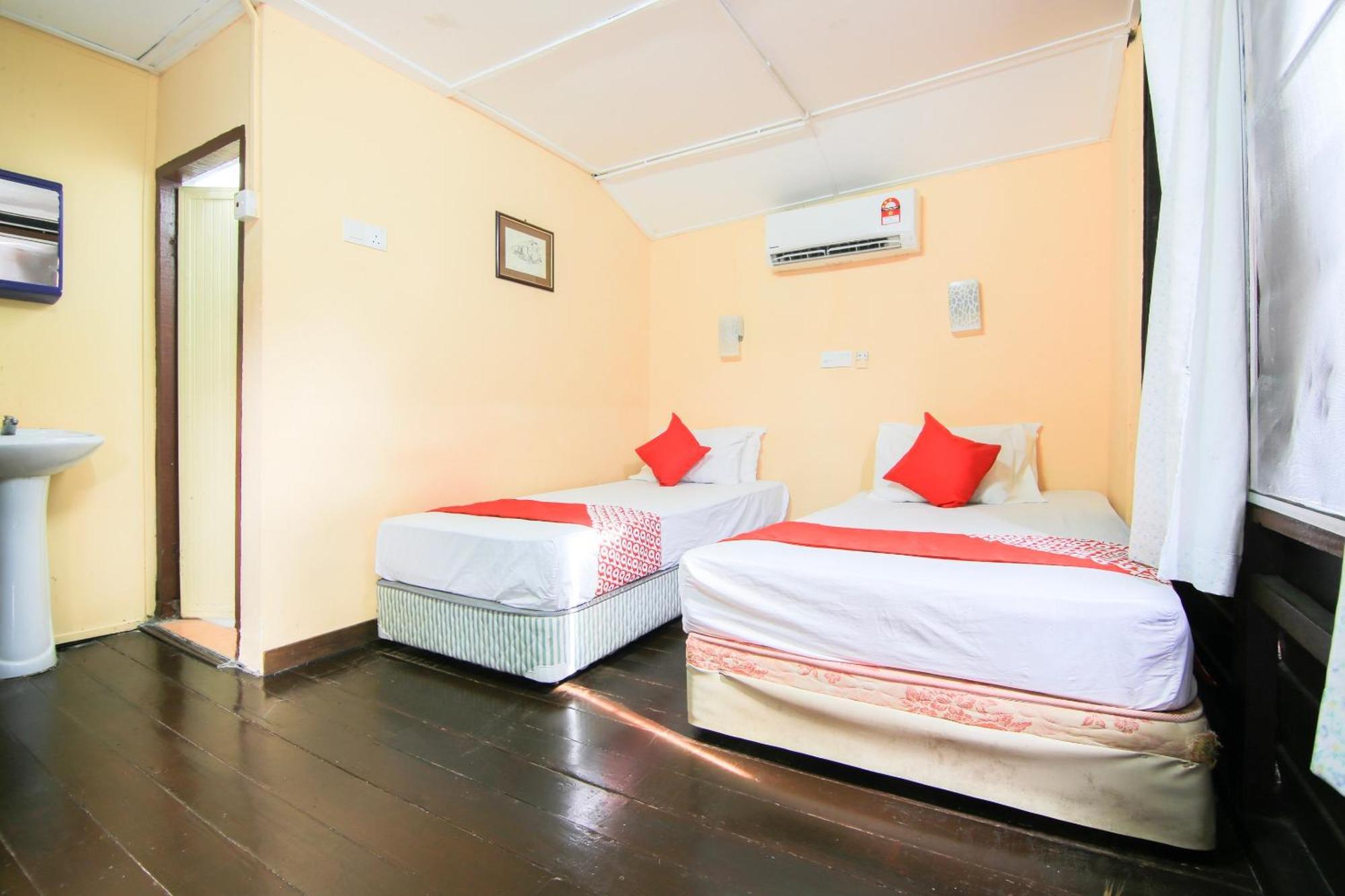 Ombak Inn Chalet Kampung Teluk Nipah Kültér fotó