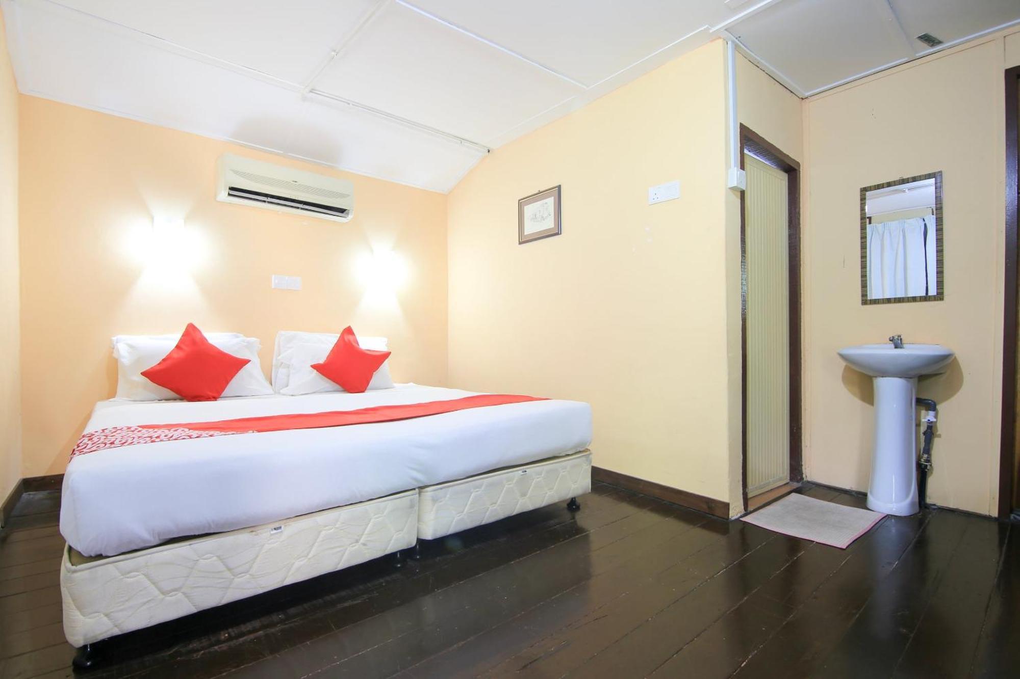 Ombak Inn Chalet Kampung Teluk Nipah Kültér fotó