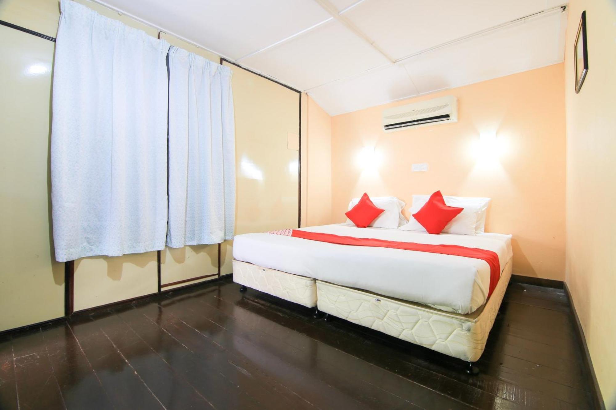 Ombak Inn Chalet Kampung Teluk Nipah Kültér fotó